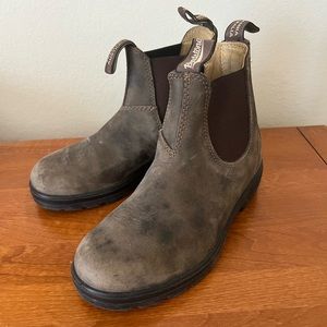 Blundstone boots size 4.5 Australian 7.5 US